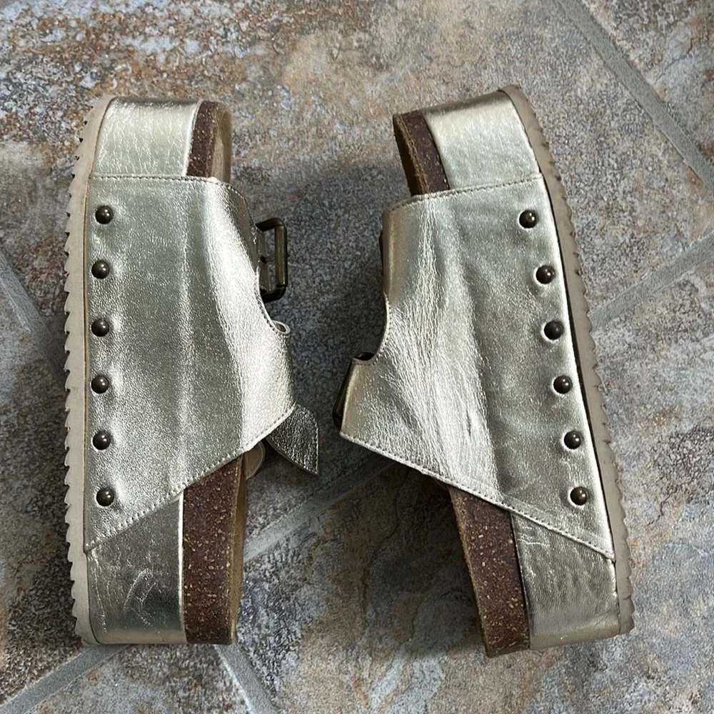 Anthropologie x Intentionally Blank Flatform Sandals Size 7